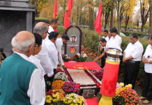 பிரான்சில் தமிழீழம்-கேணல் பரிதியின் கல்லறையில் ஓராண்டு வீரவணக்க நிகழ்வு!